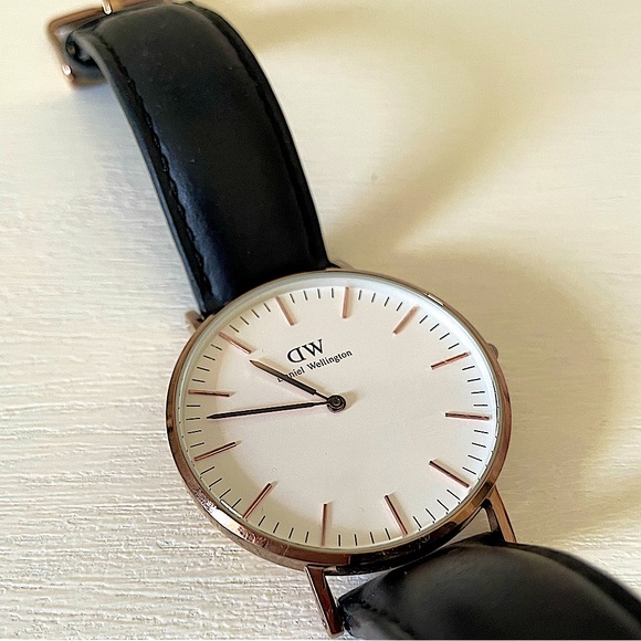Daniel Wellington Accessories - Daniel Wellington Ladies Watch